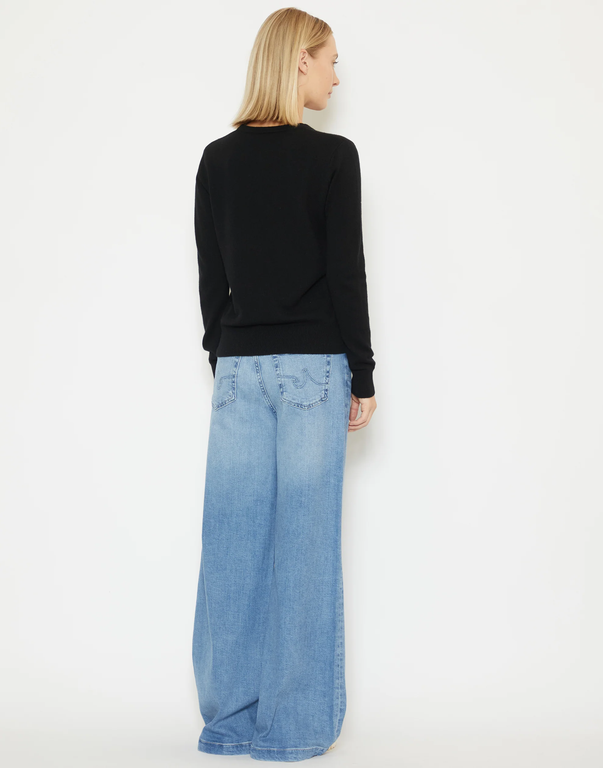 Black Cashmere Essential Pullover - Image 4