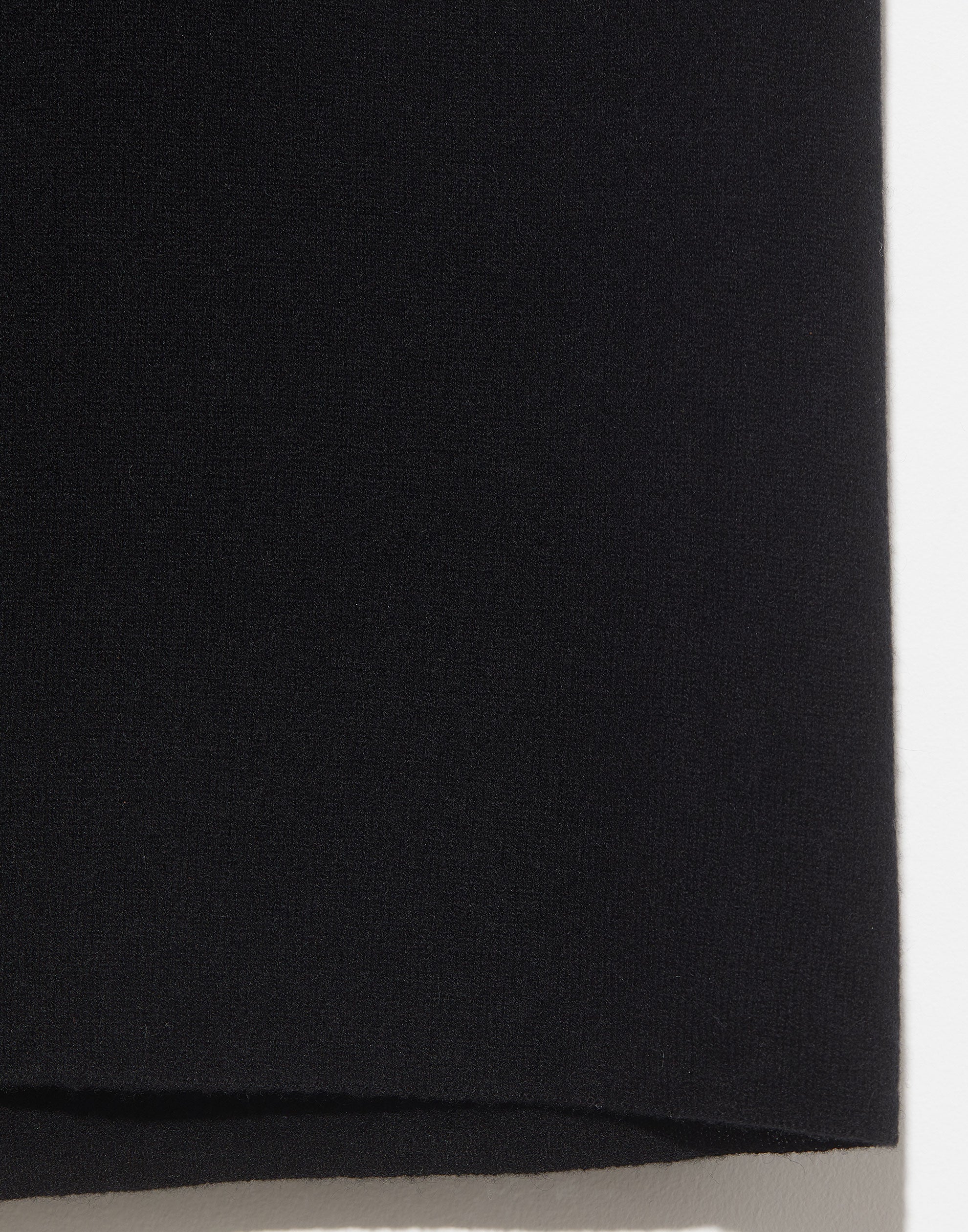 Black Cashmere Oversized Travel Wrap - Image 4
