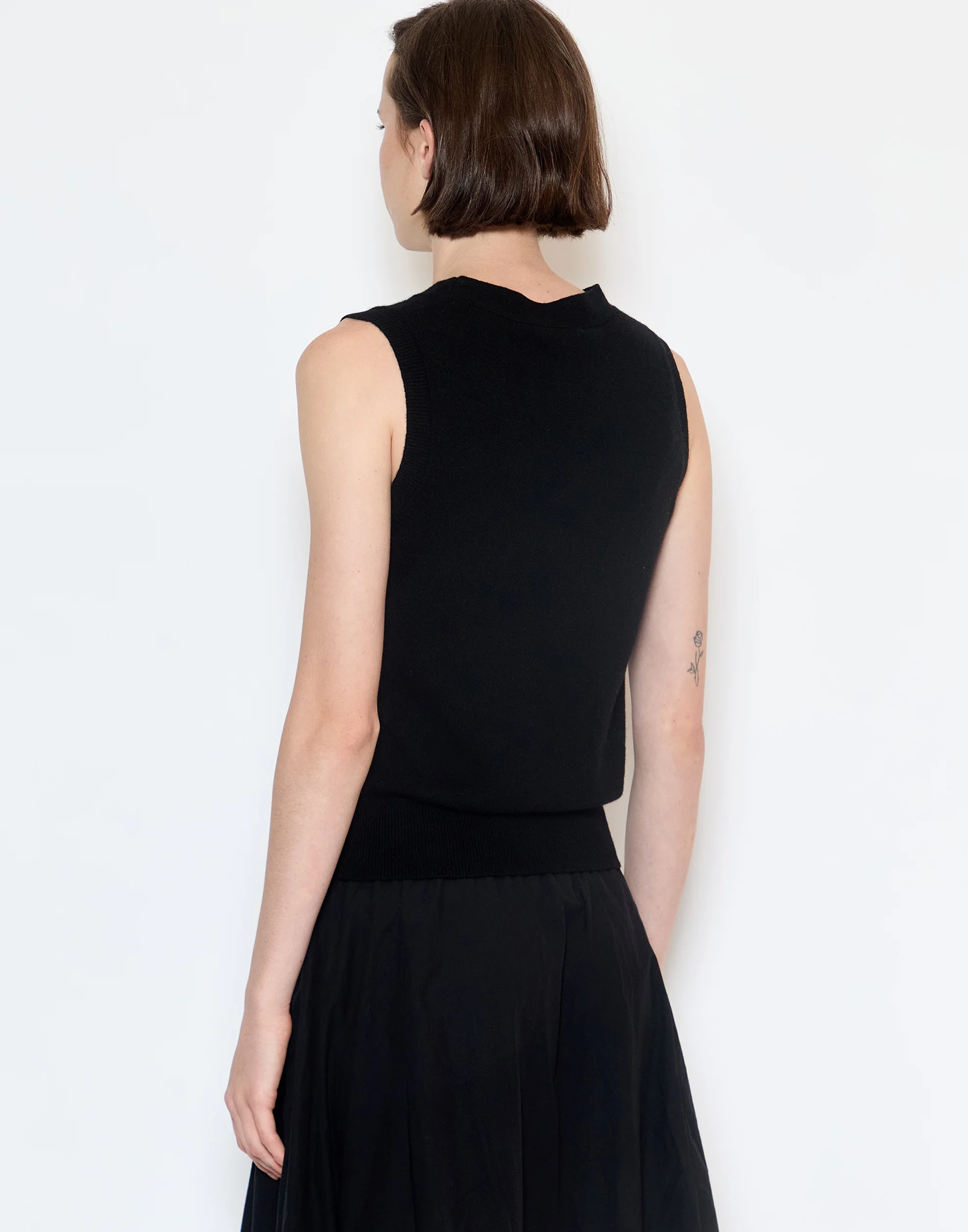 Black Cashmere Tank Top - Image 4