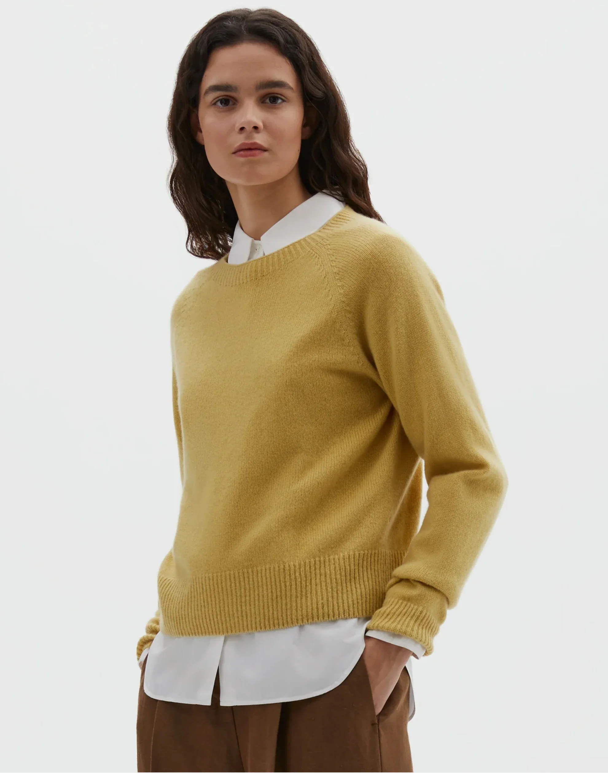 Chamomile Cashmere & Wool Classic Crew Pullover - Image 2