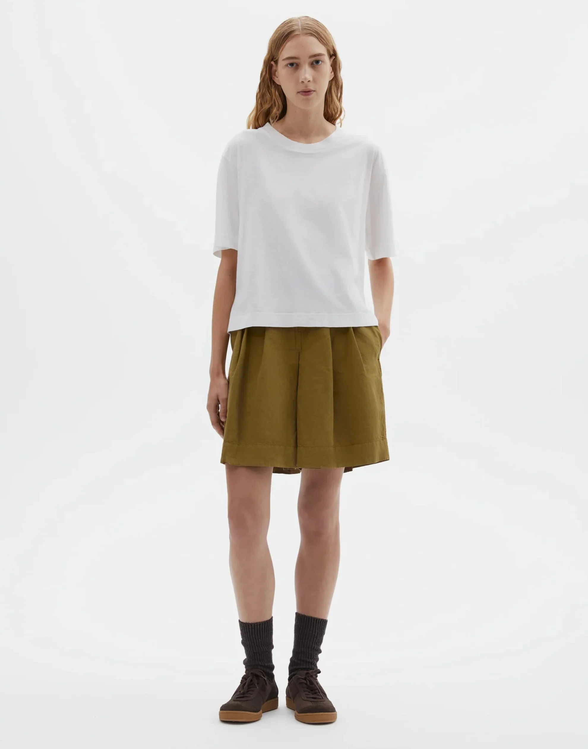 White Cotton & Linen Simple T-Shirt - Image 4