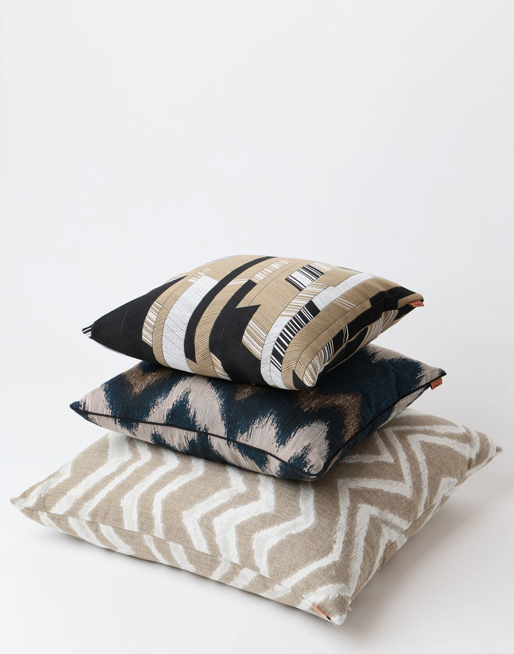 ZigZag 150 Ikat Cushion 45cm x 45cm - Image 2