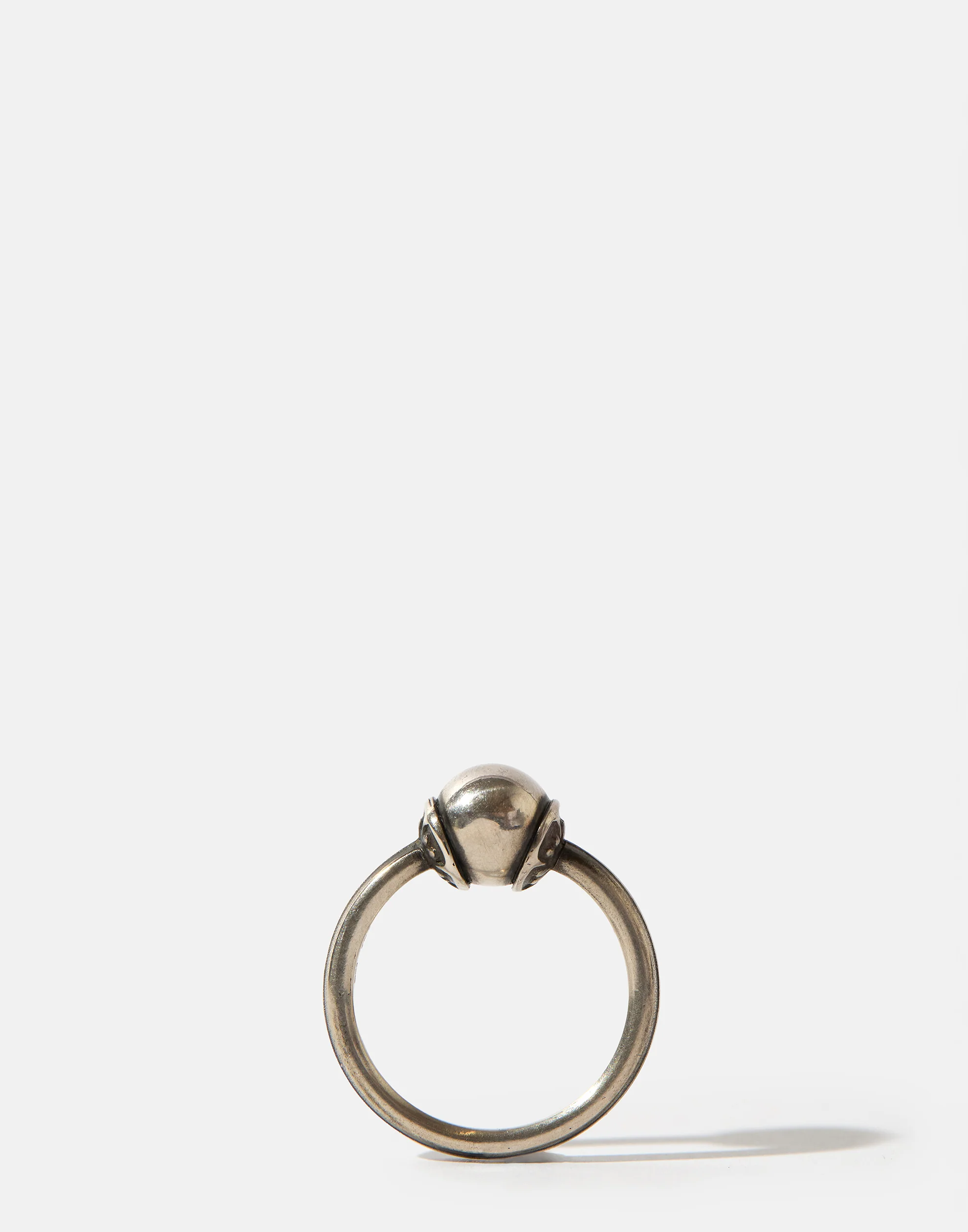 Silver Symbol Pearl Ring - Image 3