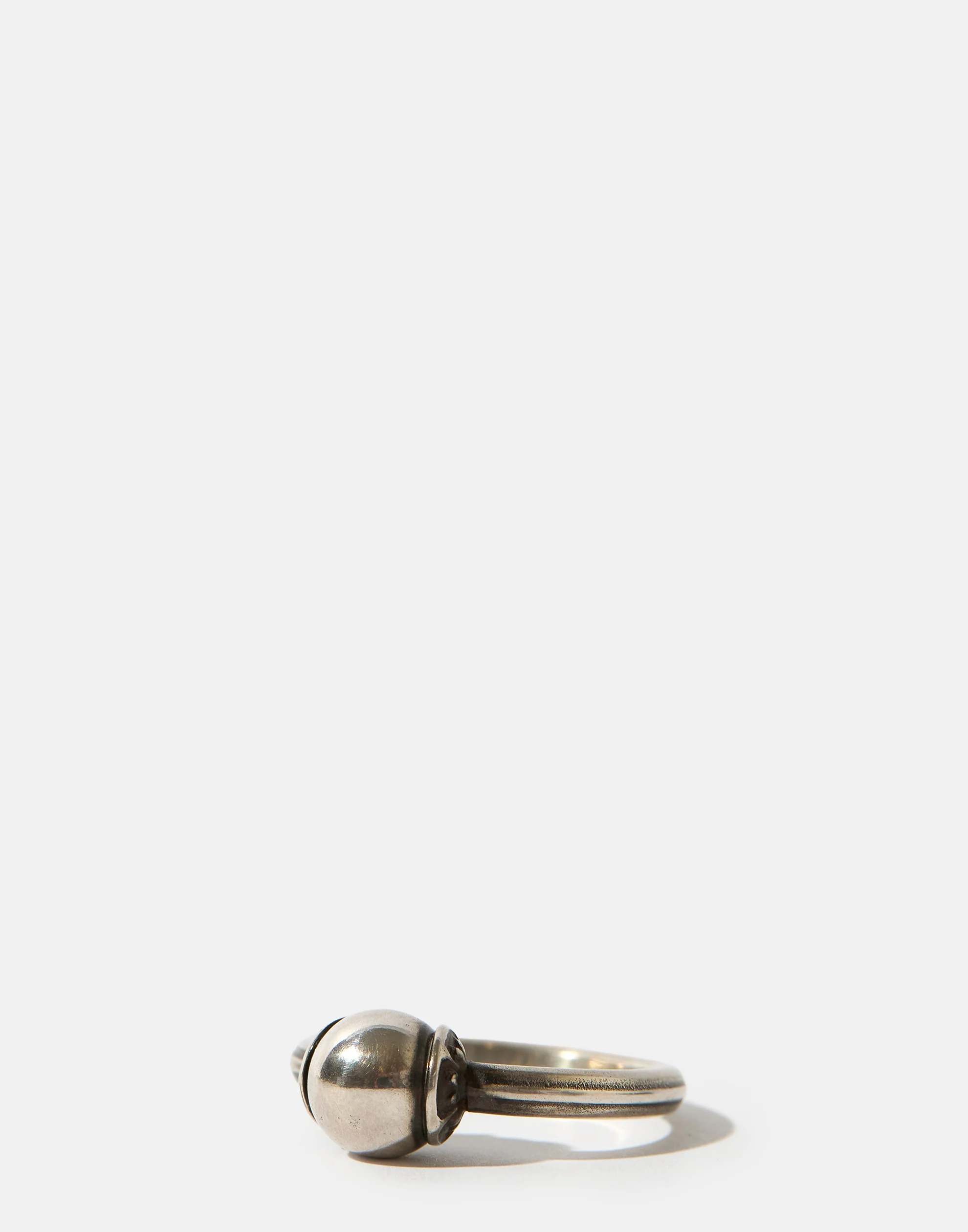 Silver Symbol Pearl Ring - Image 5
